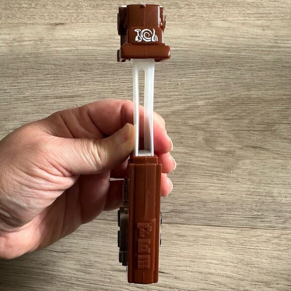 Wegmans Pez Rotisserie Chicken Brown Delivery Truck Working Wheels 2004 - Picture 7 of 9